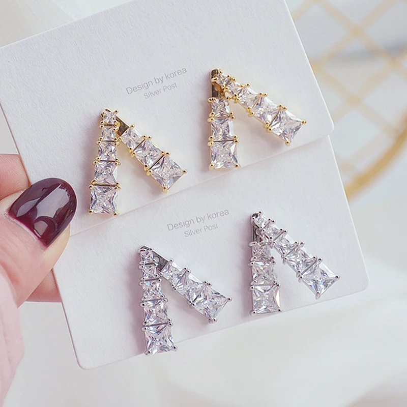 kf-H7a1193719c51438784b2acd360a40f031 Korean Exquisite Pave Shining Cubic Zircon CZ Letter V Earring for Women AAA Zirconia Temperament Stud Earrings Wedding Jewelry - Image 1