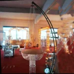 New Luxury Clear Acrylic Crystal Chandelier Style Drape Suspended Cake Stand Dessert Rack for Shower Wedding Decoration